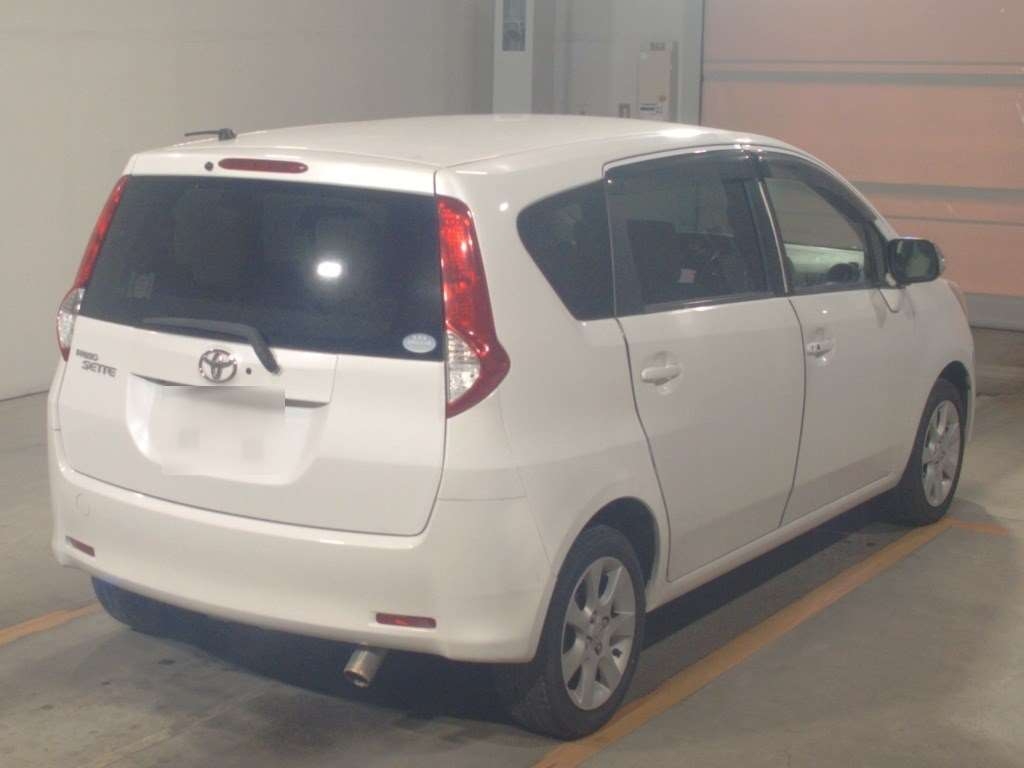 TOYOTA PASSO SETTE