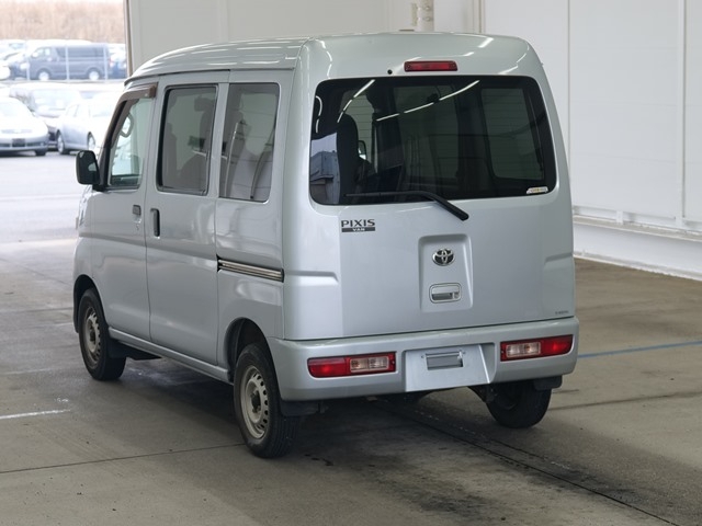 TOYOTA PIXIS VAN