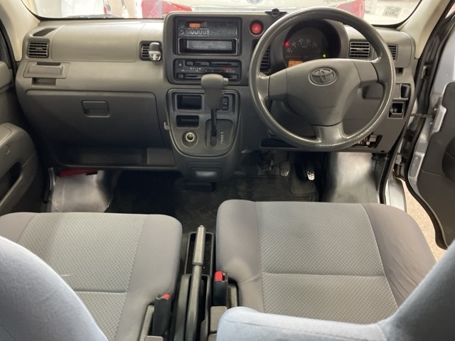 TOYOTA PIXIS VAN