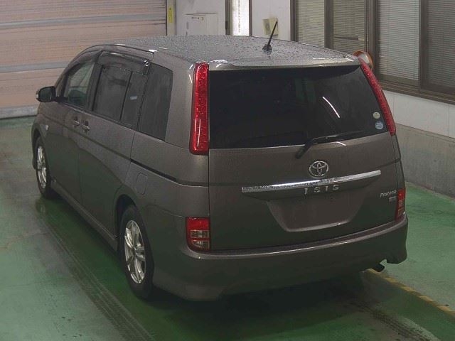 TOYOTA ISIS