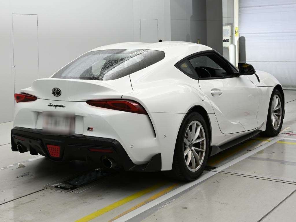 TOYOTA SUPRA