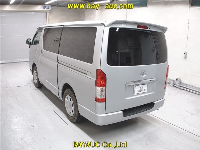 TOYOTA REGIUS ACE