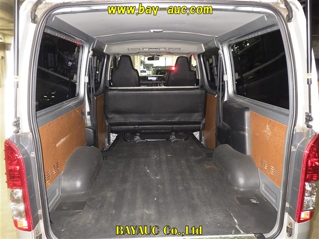 TOYOTA REGIUS ACE