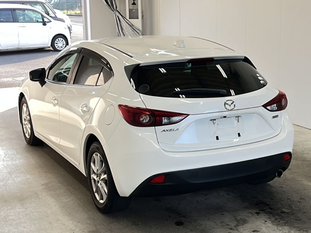 MAZDA AXELA