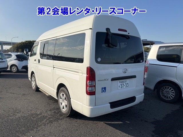 TOYOTA REGIUS ACE