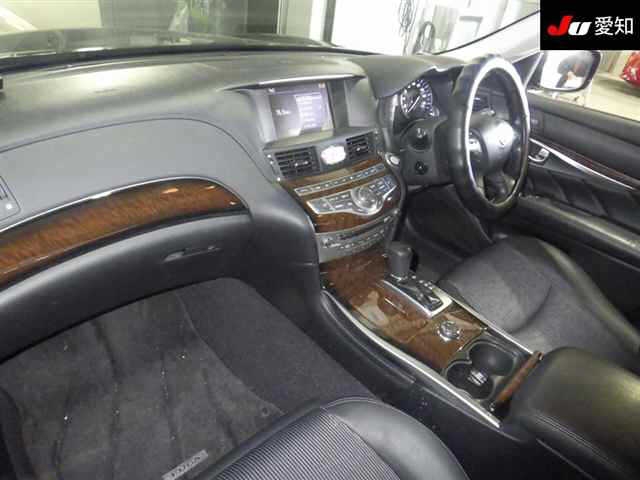 NISSAN FUGA
