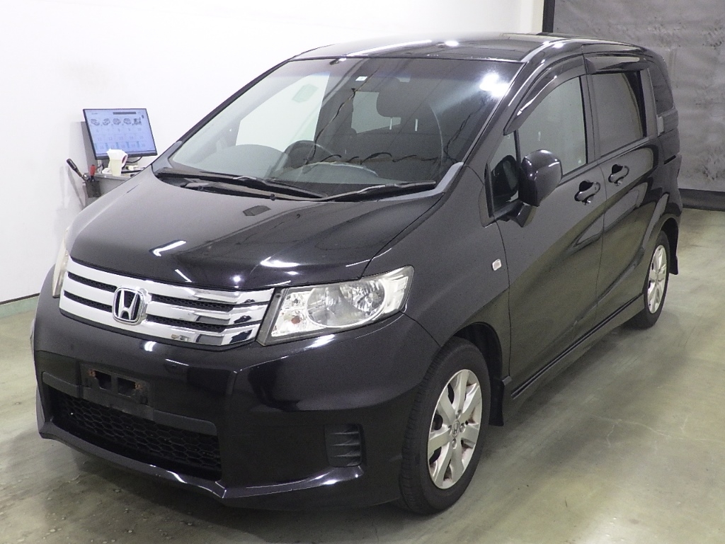 HONDA FREED SPIKE