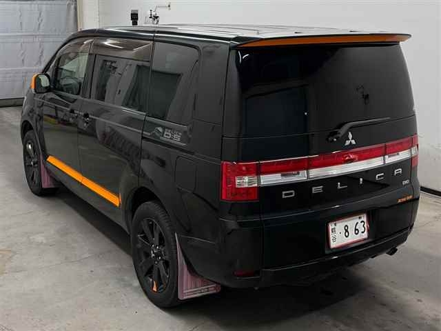 MITSUBISHI DELICA D:5