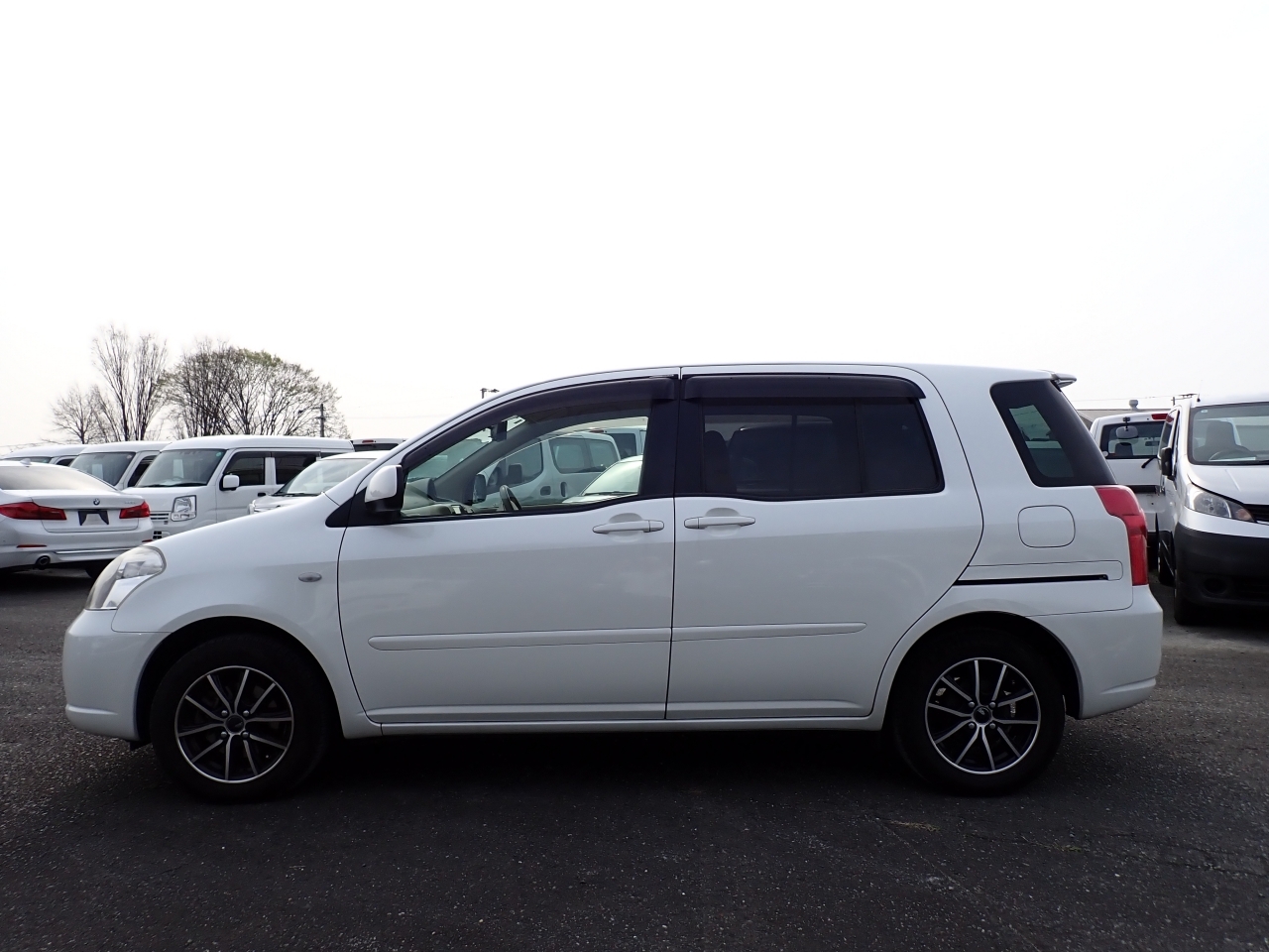 TOYOTA RAUM