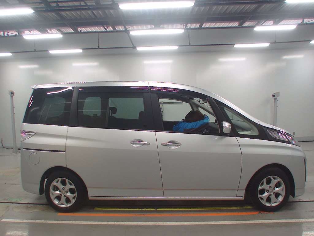 MAZDA BIANTE