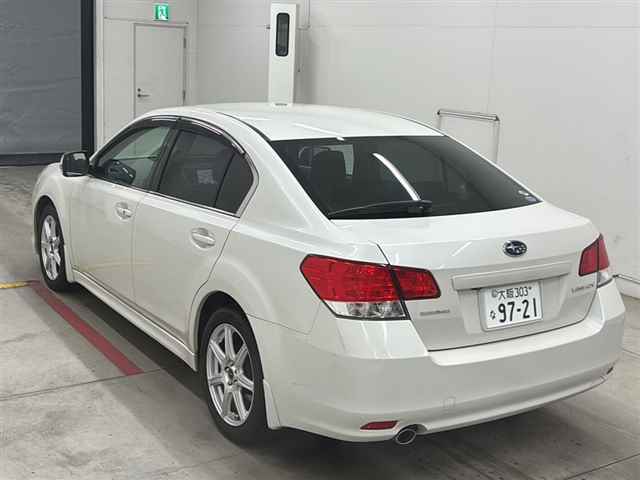 SUBARU LEGACY B4