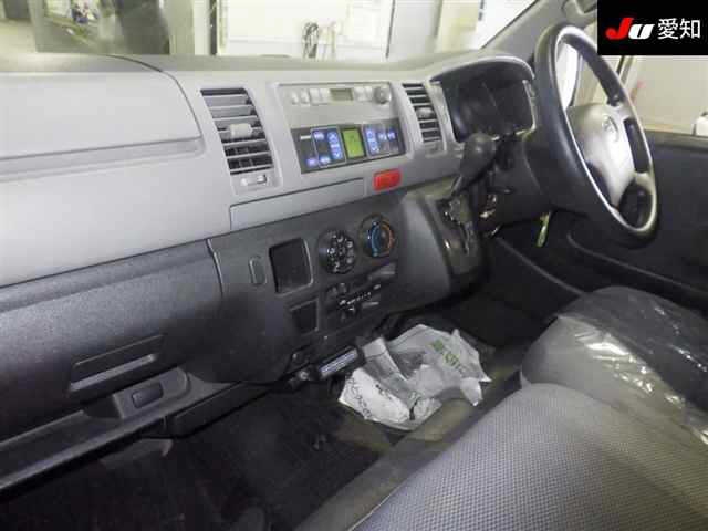 TOYOTA REGIUS ACE