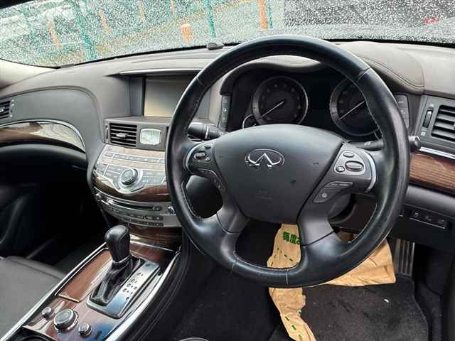 NISSAN FUGA