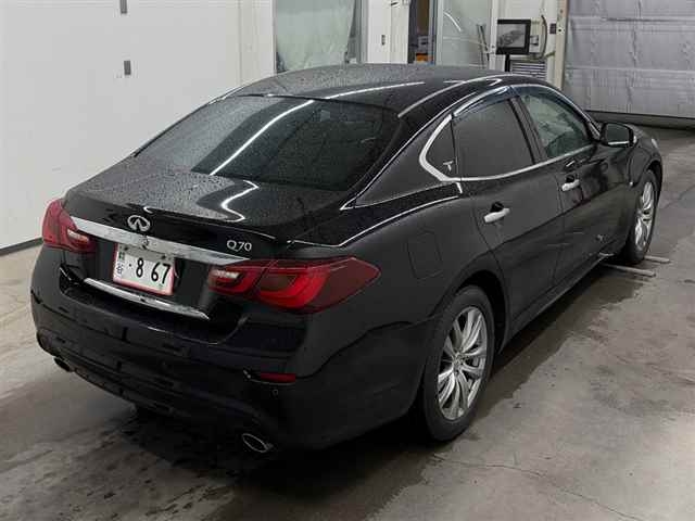 NISSAN FUGA