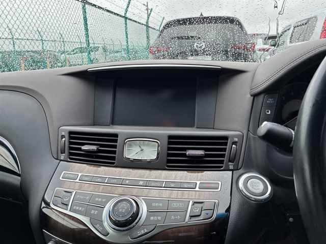 NISSAN FUGA