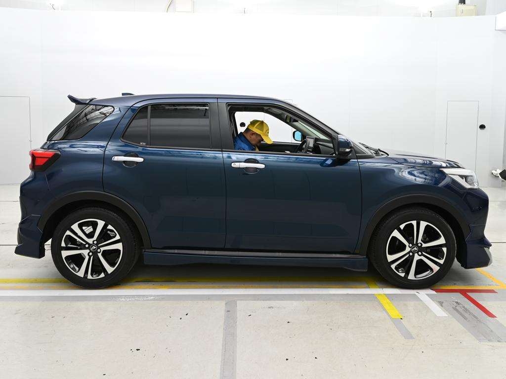 DAIHATSU ROCKY