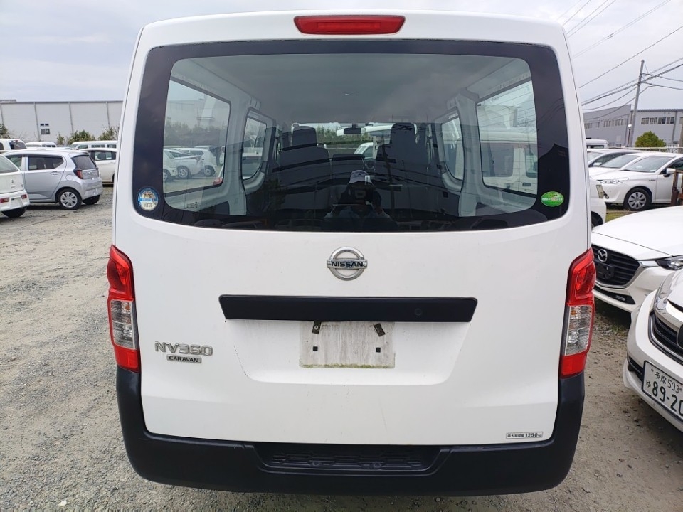 NISSAN NV350 CARAVAN