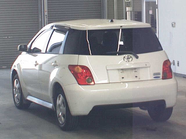 TOYOTA IST
