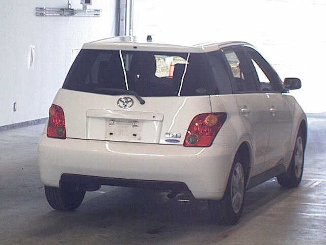TOYOTA IST