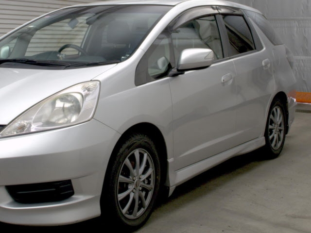 HONDA FIT SHUTTLE