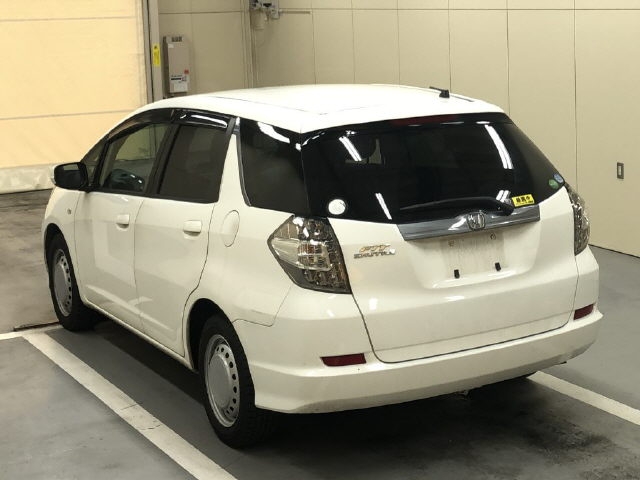 HONDA FIT SHUTTLE