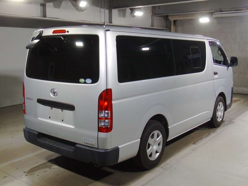 TOYOTA REGIUS ACE