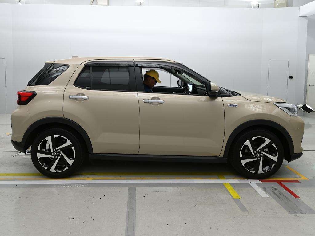 DAIHATSU ROCKY