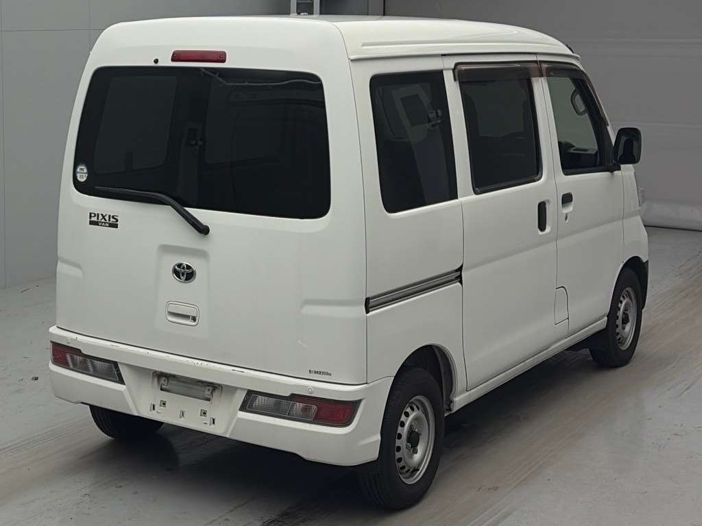 TOYOTA PIXIS VAN