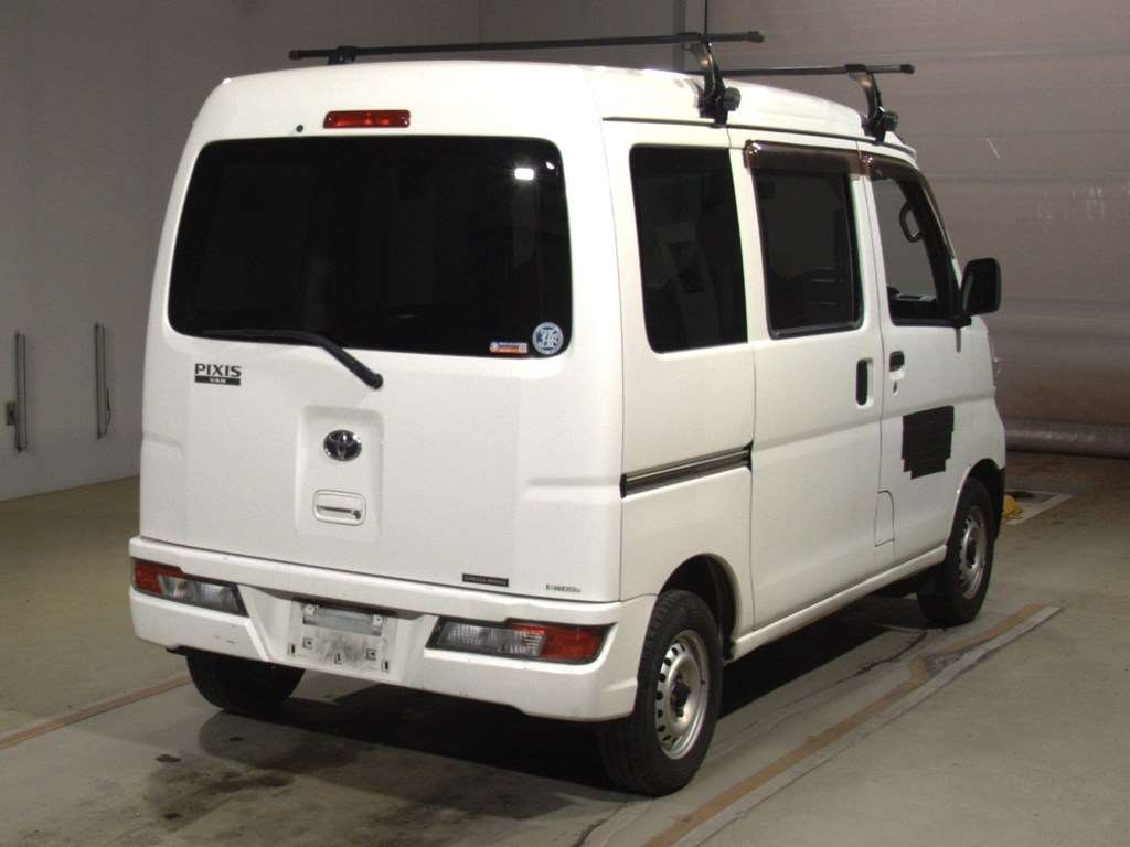 TOYOTA PIXIS VAN