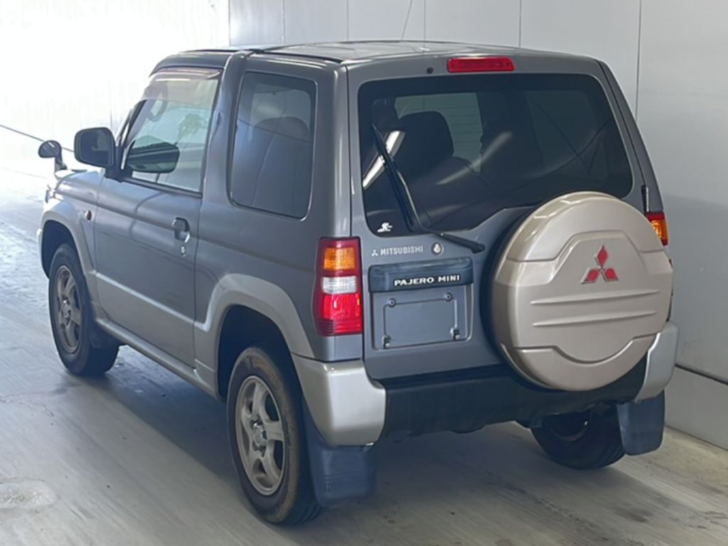 MITSUBISHI PAJERO MINI