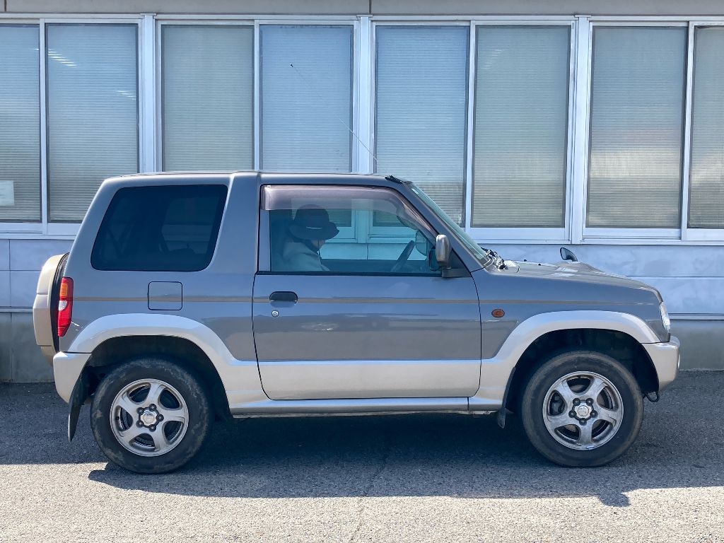 MITSUBISHI PAJERO MINI