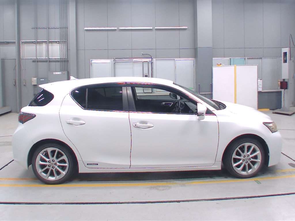 LEXUS CT200H