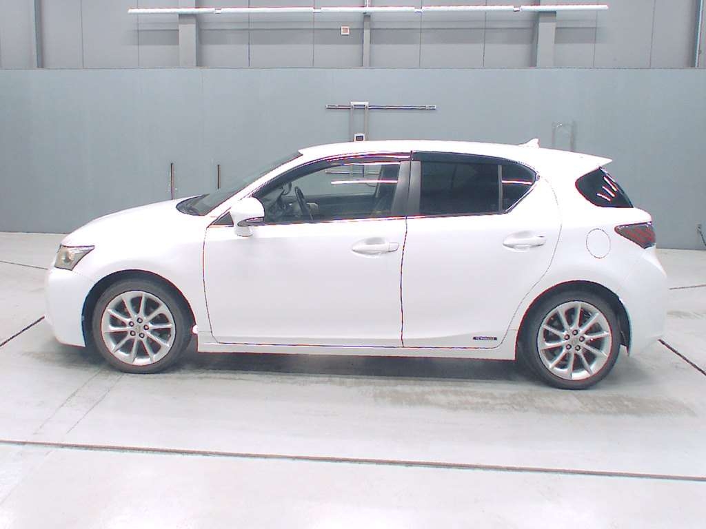 LEXUS CT200H