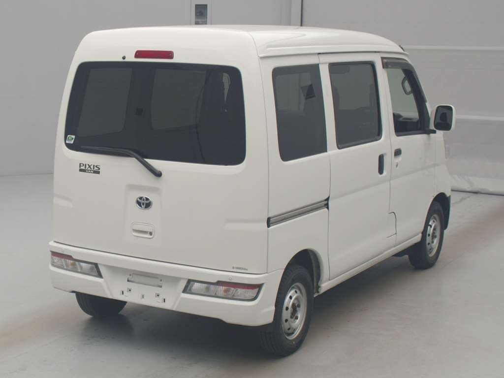 TOYOTA PIXIS VAN
