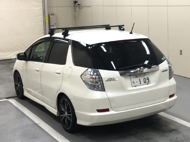 HONDA FIT SHUTTLE