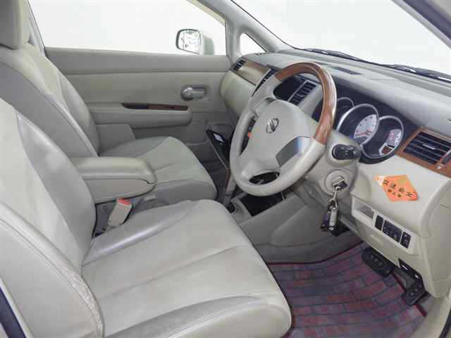 NISSAN TIIDA LATIO