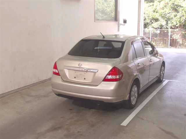 NISSAN TIIDA LATIO