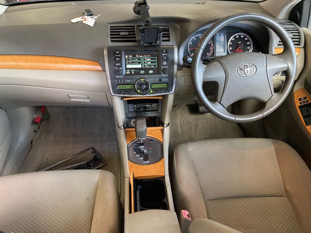 TOYOTA PREMIO
