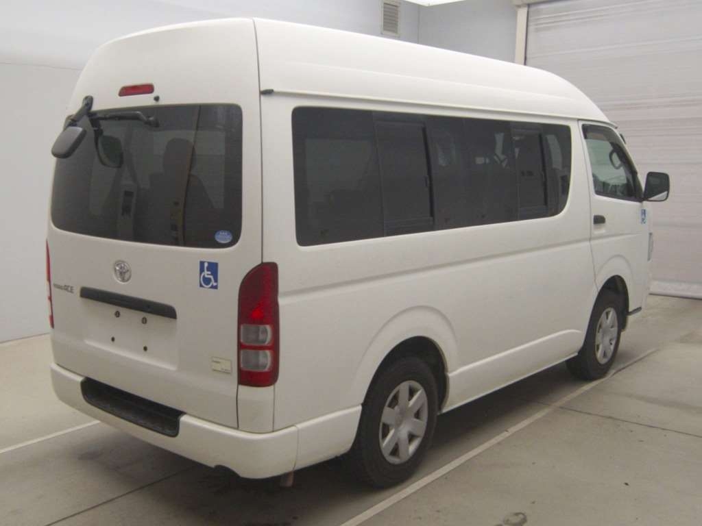 TOYOTA REGIUS ACE