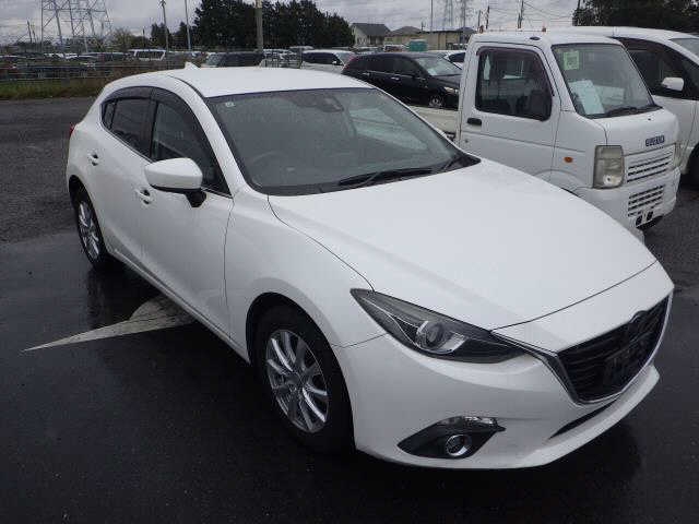 MAZDA AXELA