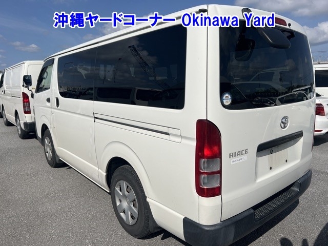 TOYOTA REGIUS ACE