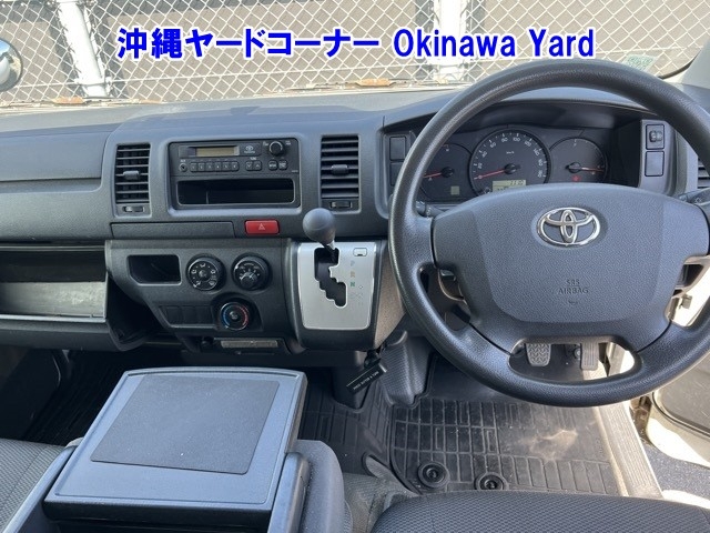 TOYOTA REGIUS ACE