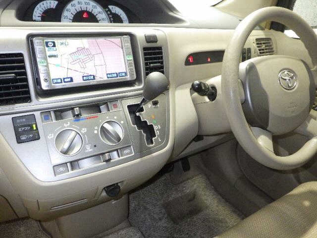TOYOTA RAUM