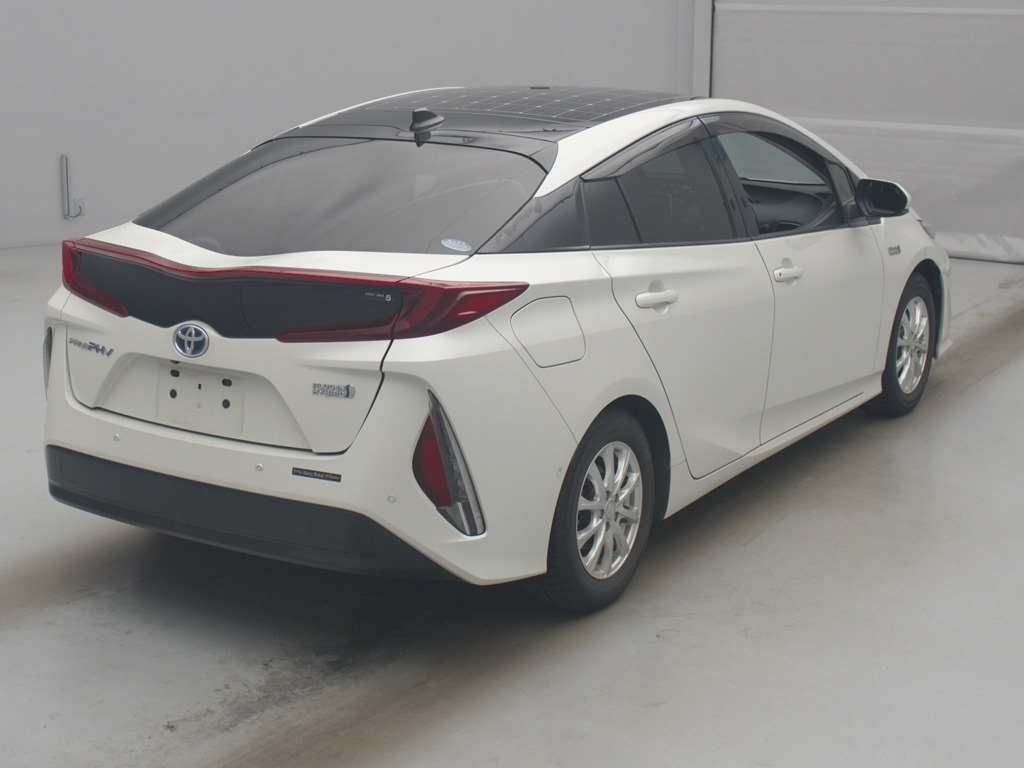 TOYOTA PRIUS PHV