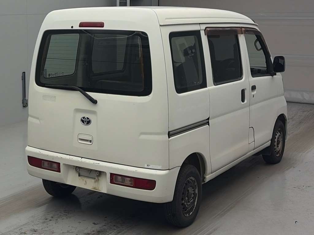 TOYOTA PIXIS VAN