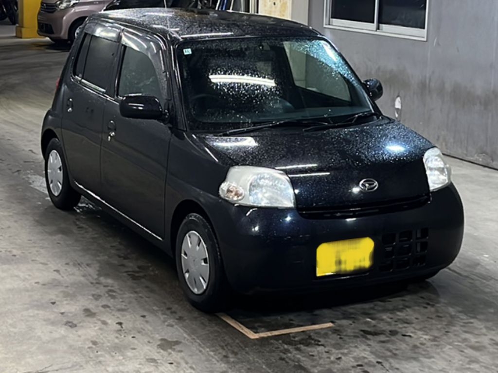 DAIHATSU ESSE