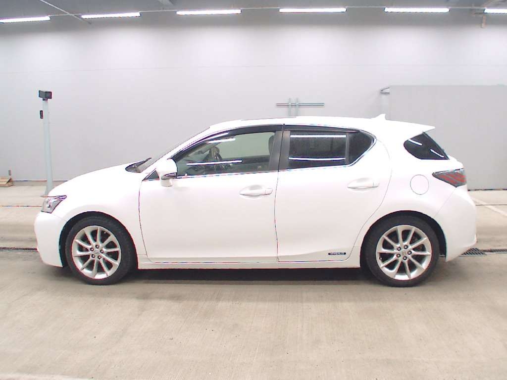 LEXUS CT200H