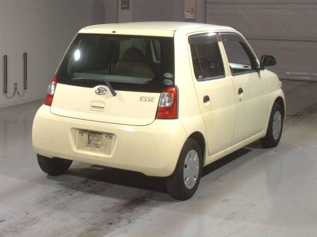 DAIHATSU ESSE