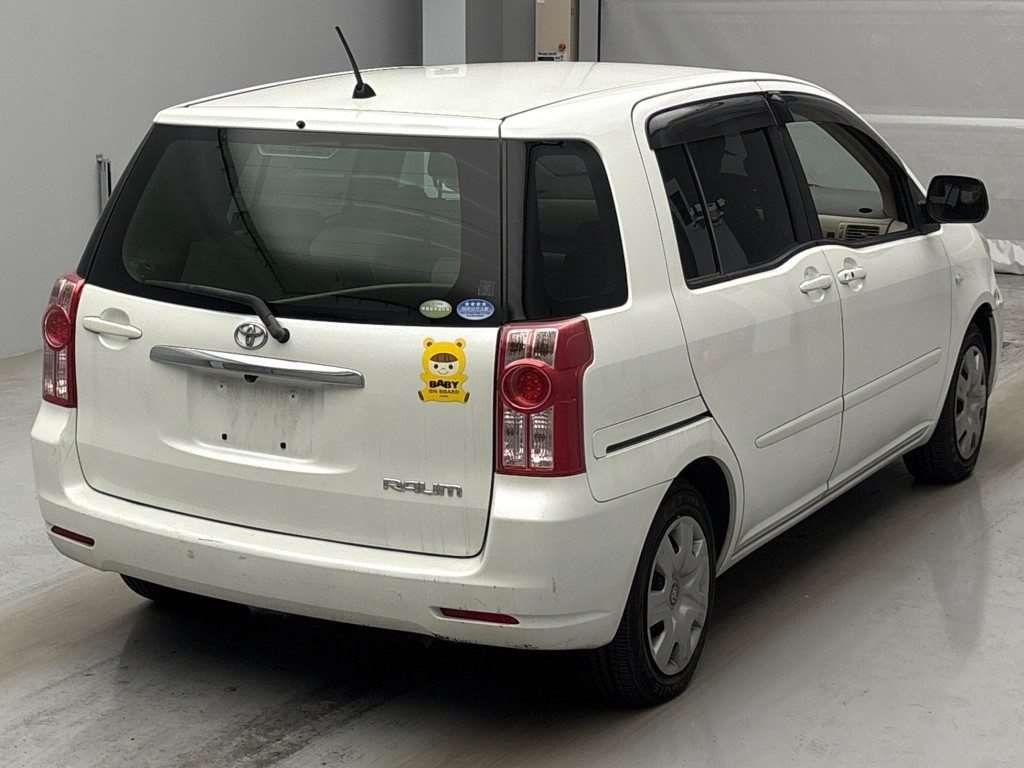 TOYOTA RAUM
