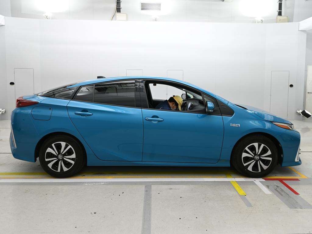 TOYOTA PRIUS PHV